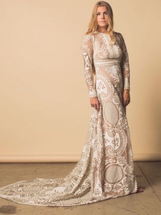 long sleeve lace wedding dress