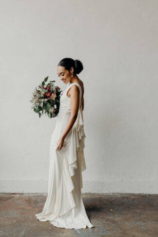 Minimalist Modern Bride Inspiration in Black + White