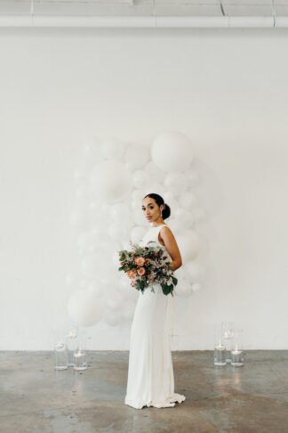 Minimalist Modern Bride Inspiration in Black + White