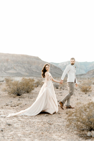 Romantic desert wedding Las Vegas