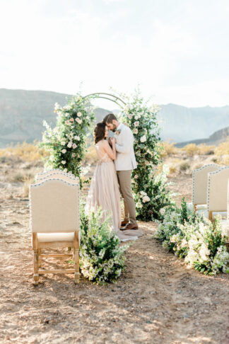 Romantic desert wedding Las Vegas