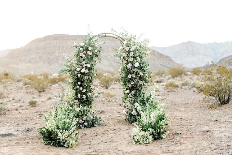 Romantic desert wedding Las Vegas