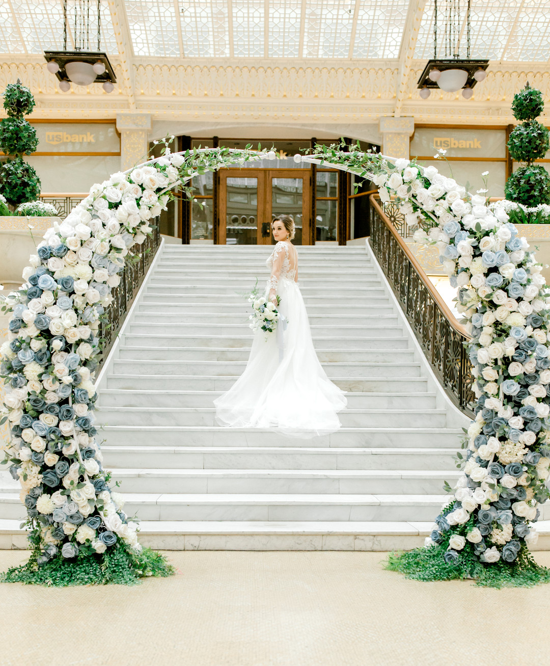 Wedding arch flowers - ltpery