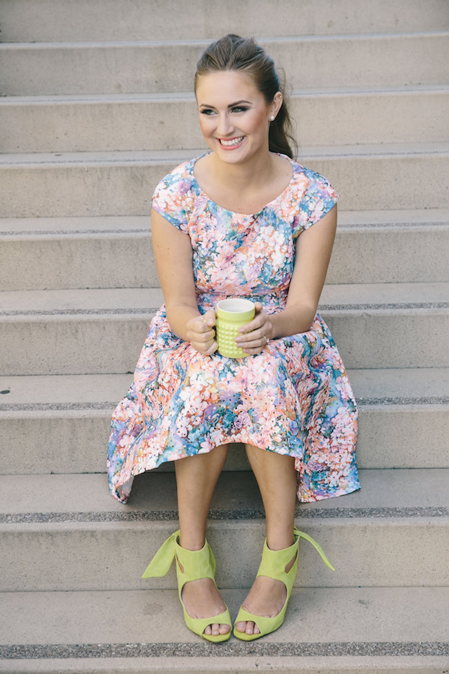 60s Inspired Pastel Engagement Photo Shoot - Pic: Taylor Abeel Photography