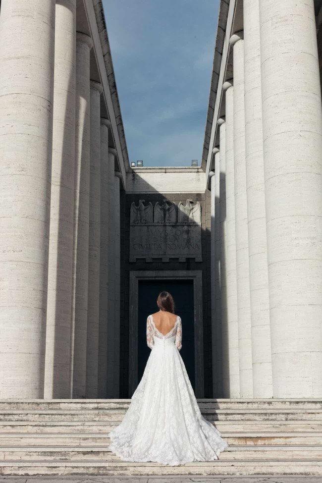 Marble & Romance in Rome, bridal shoot inspired by Caravaggio {Guido Caltabiano}