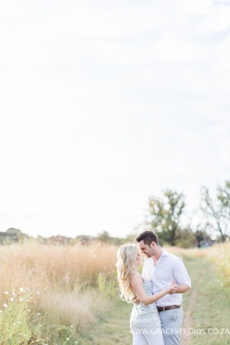 Champagne Engagement Photo Ideas - Grace Studios Photography