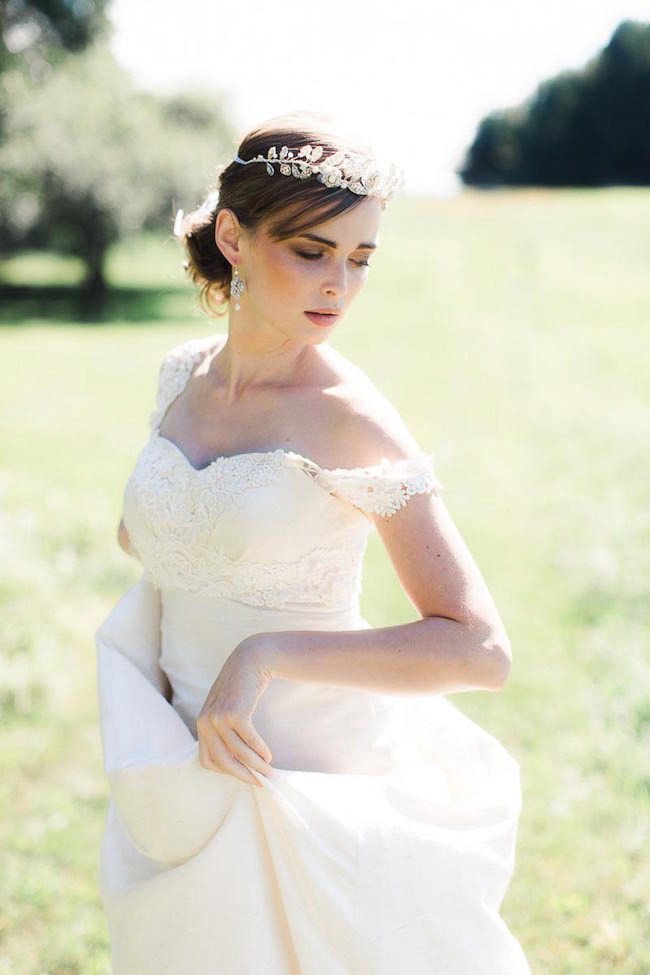 Edera Couture Lace Bridal Jewelry & Accessories // Ashley Largesse Photography