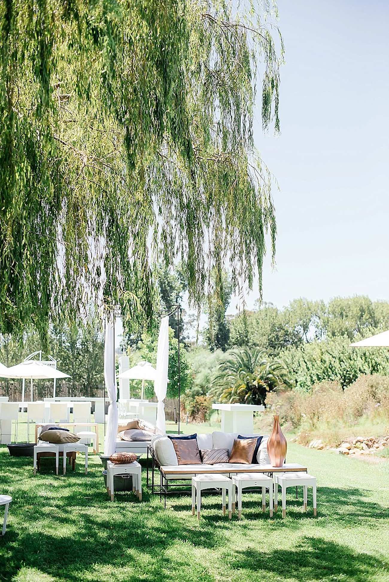 An elegant, atmospheric wedding filled with entertainment! Pics: Debbie Lourens Photography. 