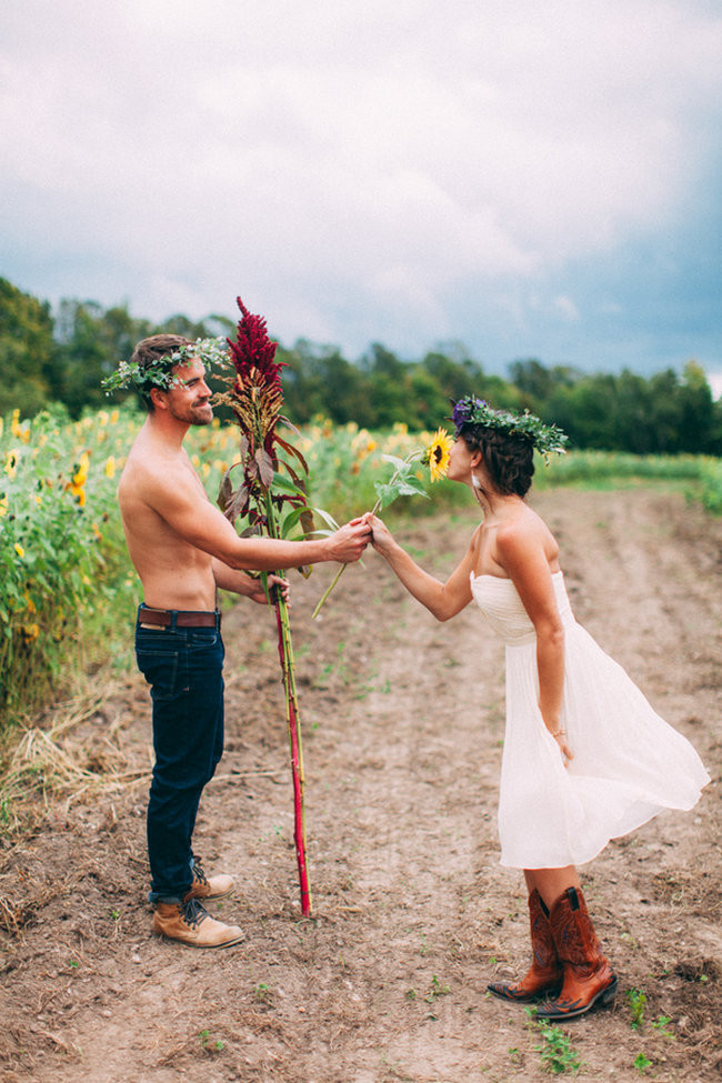 Fall Harvest Bohemian Engagement - Artemis Photography