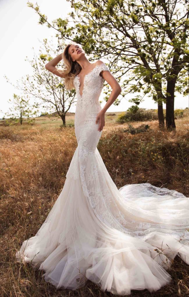 GALA - Galia Lahav Pret a Porter wedding dress collection for 2016. Ready to wear and ravishing!