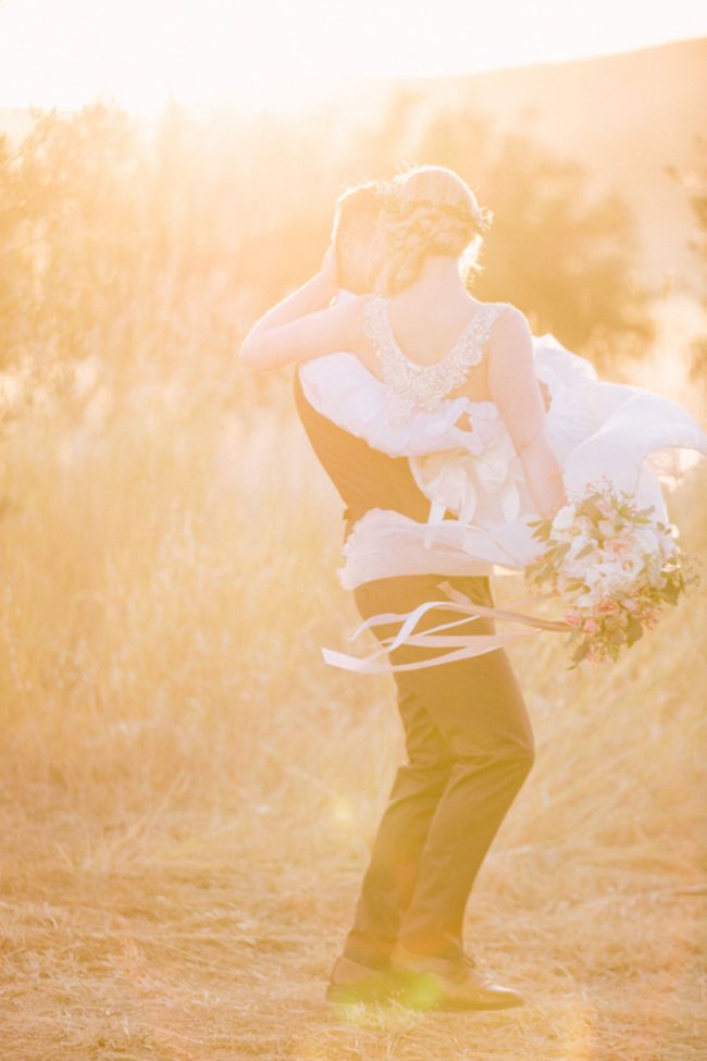 Dreamy, Romantic Golden Hour couple portraits by Retrospect Images