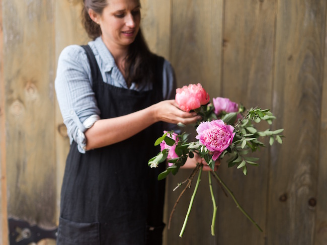 Step-by-Step Hand Tied Garden Bouquet Tutorial + Photos