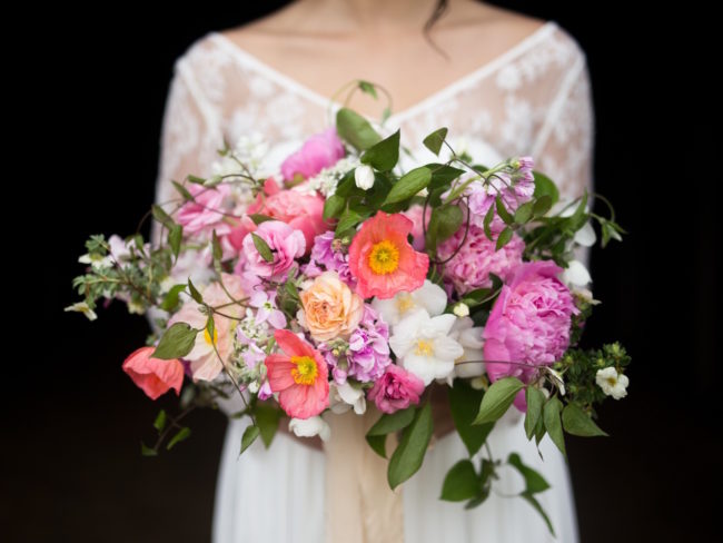 how to create a hand-wired bouquet