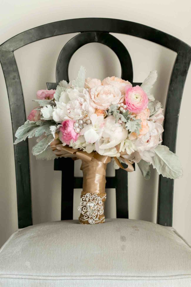 Luxurious Gold Blush Mint Wedding - Captured by Arte De Vie