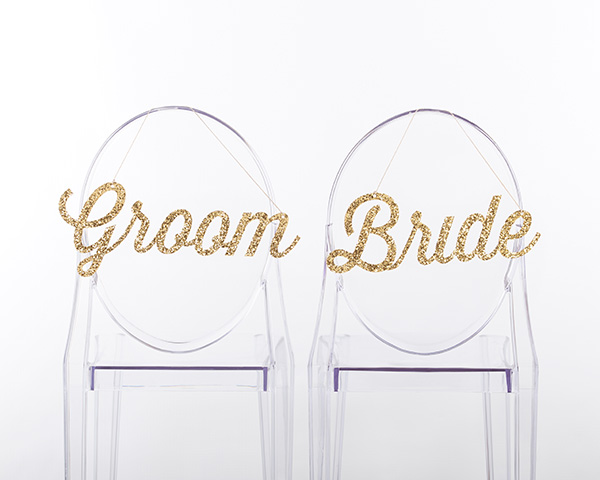 Glitter Mr Mrs Wedding Chair Sign Ideas. See 20 more cute and creative ideas here: https://confettidaydreams.com/mr-and-mrs-signs/