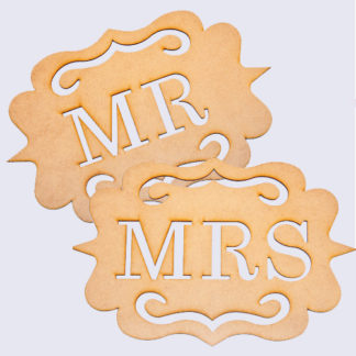 Mr + Mrs Wedding Chair Signs. See 20 more cute and creative ideas here: https://confettidaydreams.com/mr-and-mrs-signs/