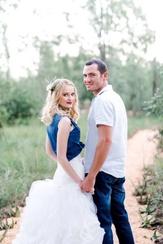 It's one year later and their first wedding anniversary photoshoot is perfect! Photos: D'amor Photography