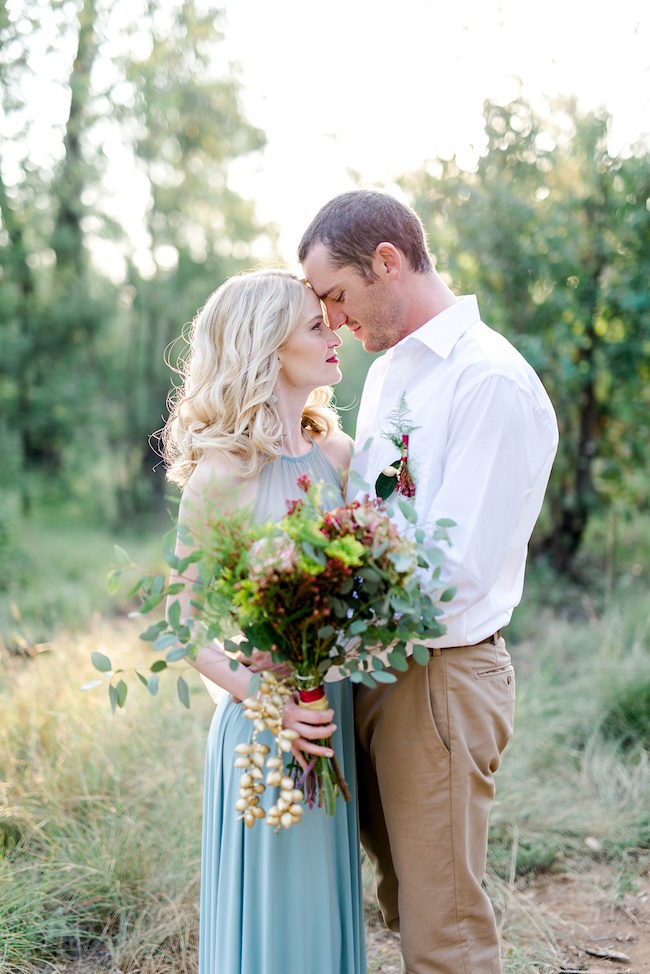 It's one year later and their first wedding anniversary photoshoot is perfect! Photos: D'amor Photography