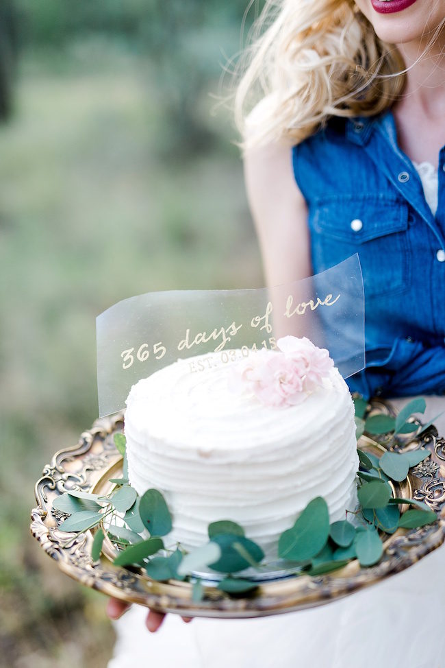 The Most Perfect First Wedding Anniversary Photo Shoot Ever