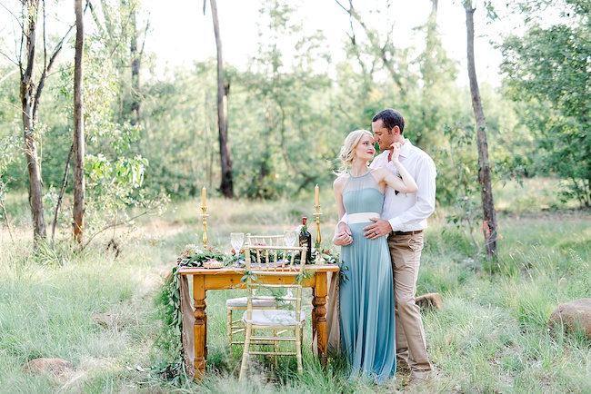 It's one year later and their first wedding anniversary photoshoot is perfect! Photos: D'amor Photography