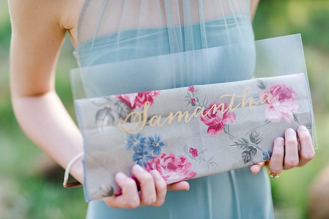 It's one year later and their first wedding anniversary photoshoot is perfect! Photos: D'amor Photography