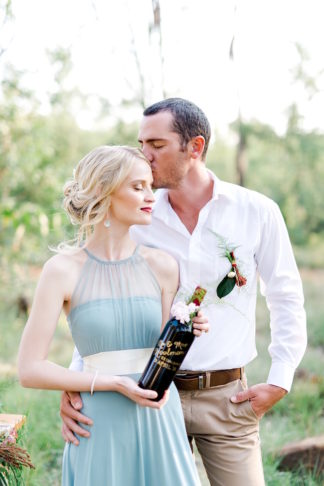 It's one year later and their first wedding anniversary photoshoot is perfect! Photos: D'amor Photography