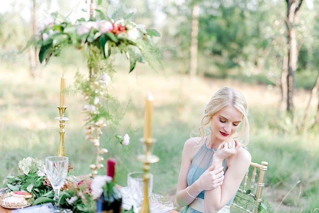 It's one year later and their first wedding anniversary photoshoot is perfect! Photos: D'amor Photography