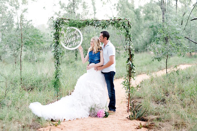 It's one year later and their first wedding anniversary photoshoot is perfect! Photos: D'amor Photography