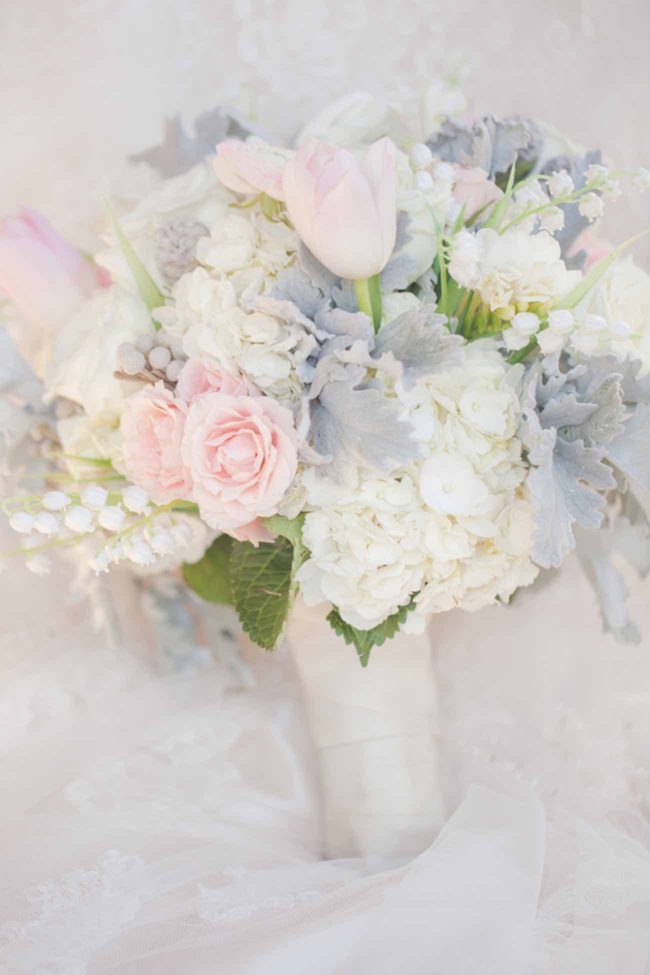 Beautiful Rose, Gold & Ivory Glitter Wedding - Casey Hendrickson Photography