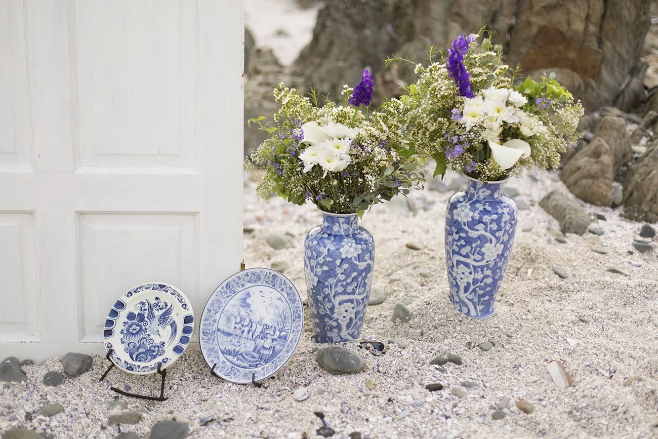 Royal Blue, Gold and White Grecian-inspired Wedding ideas. Sonje Ludwick Photography.