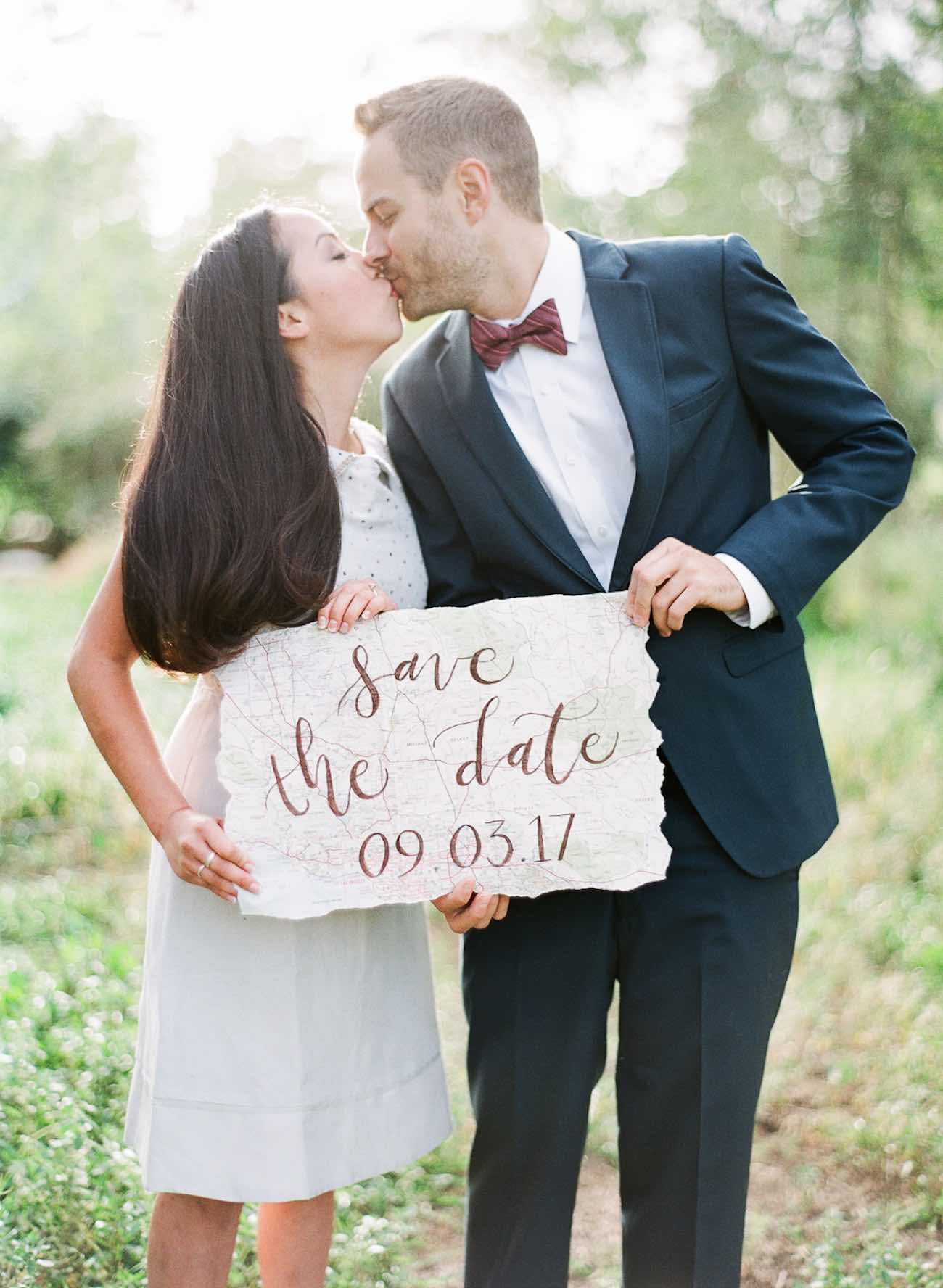 The cutest Travel Themed Engagement Photo Ideas by Bowtie and Bloom