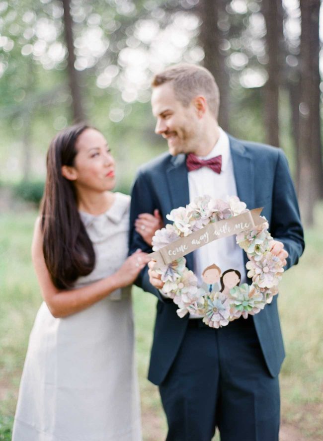 The cutest Travel Themed Engagement Photo Ideas by Bowtie and Bloom