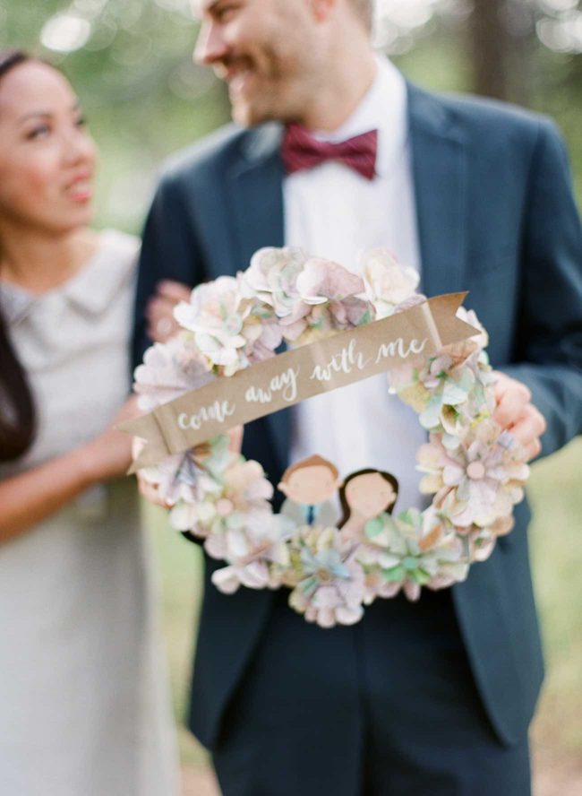 The cutest Travel Themed Engagement Photo Ideas by Bowtie and Bloom