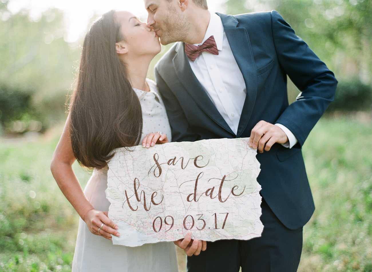 The cutest Travel Themed Engagement Photo Ideas by Bowtie and Bloom