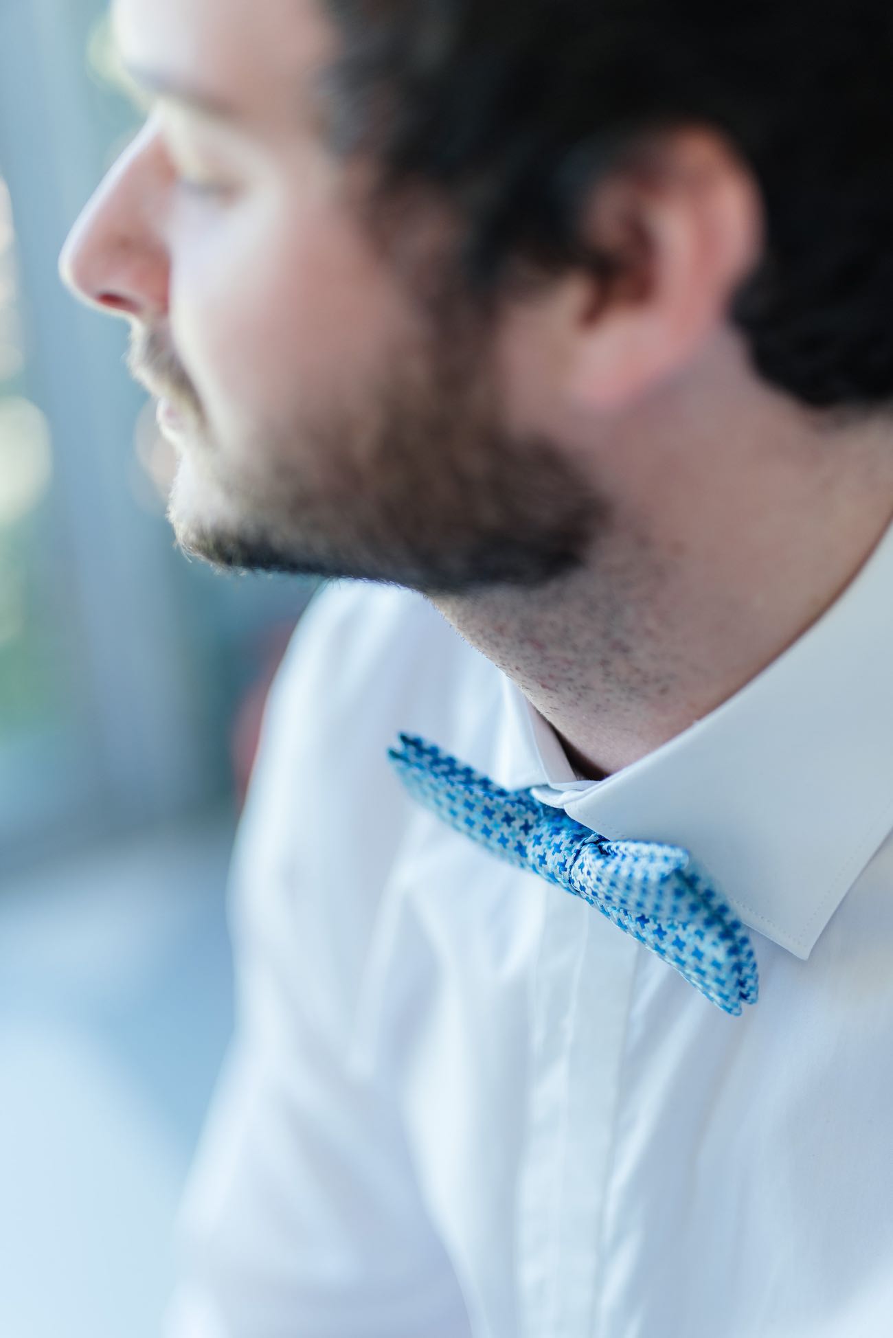 Blue bowtie. Click for the most absolutely gorgeous Tropical Wedding ideas ever!