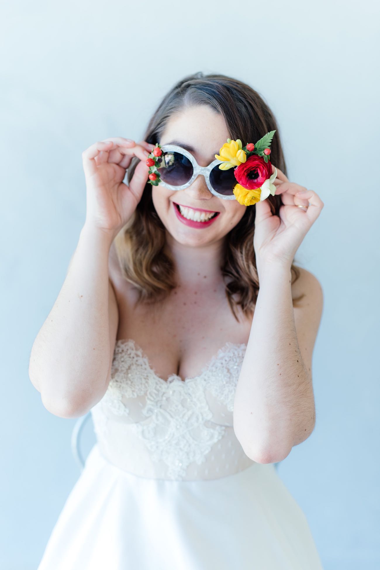 Fun tropical flower beach bridesmaid sunglasses idea. Click for the most absolutely gorgeous Tropical Wedding ideas ever!
