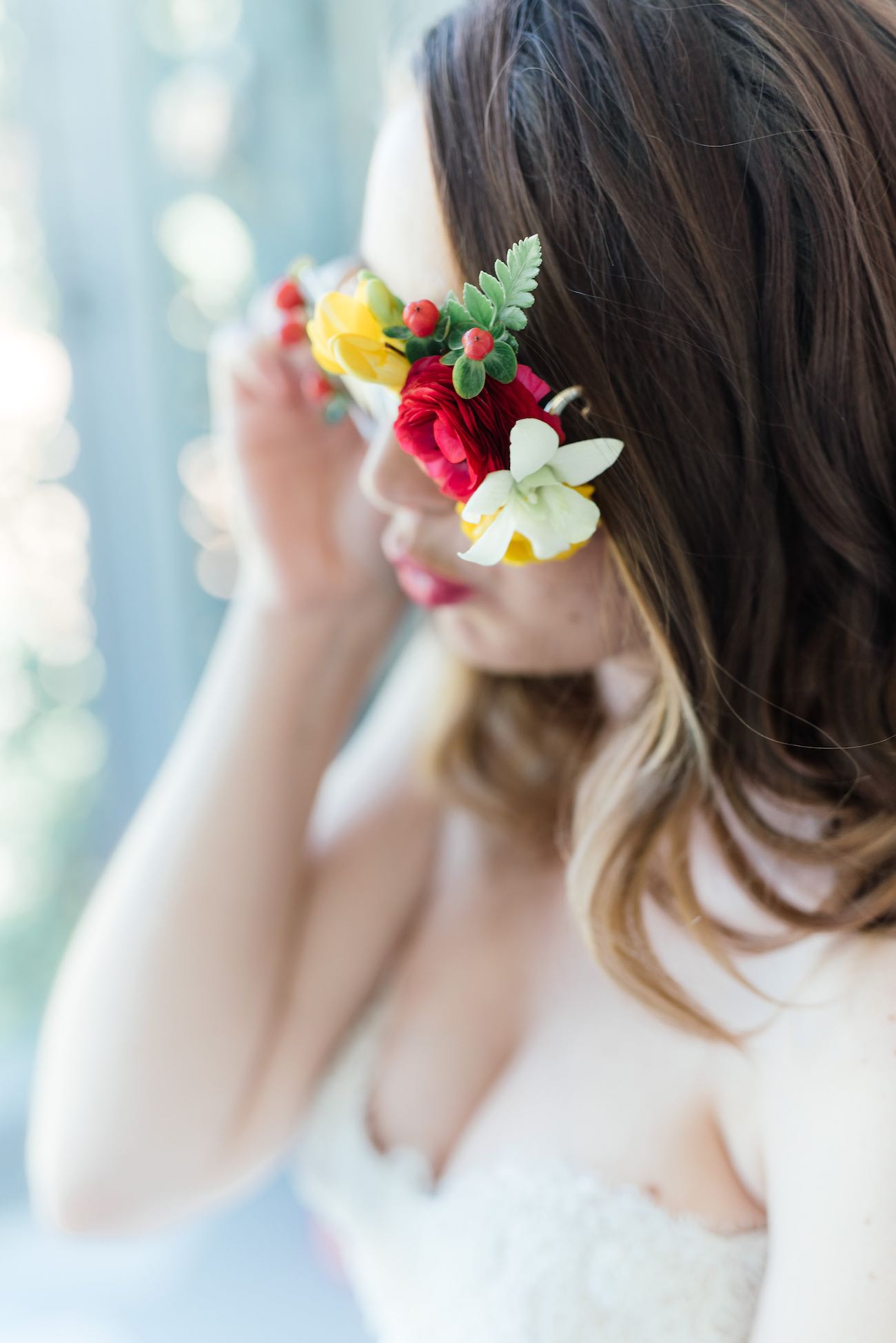 Fun flowers on sunglasses for beach wedding in tropics. Click for the most absolutely gorgeous Tropical Wedding ideas ever!