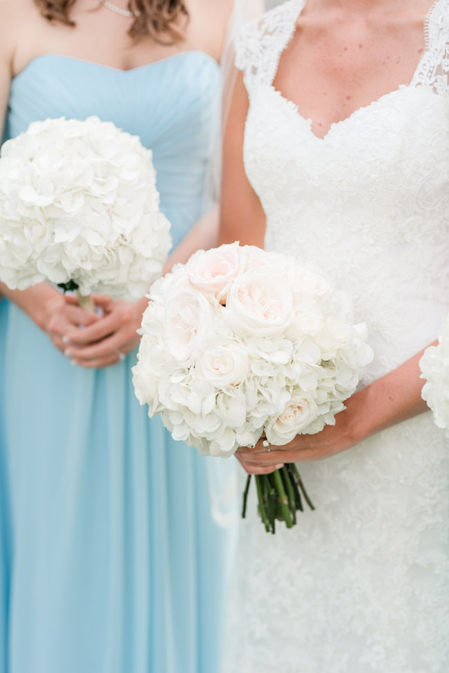 White and gold wedding 41